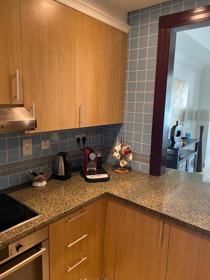 Luxury 2 Bedroom Apt In The Pearl With Marina View ドーハ エクステリア 写真