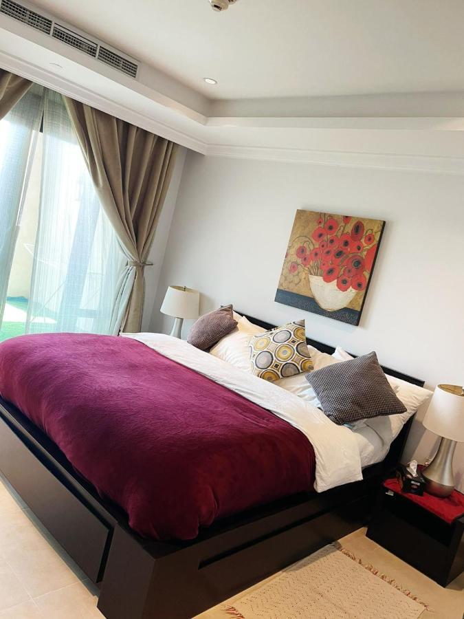 Luxury 2 Bedroom Apt In The Pearl With Marina View ドーハ エクステリア 写真