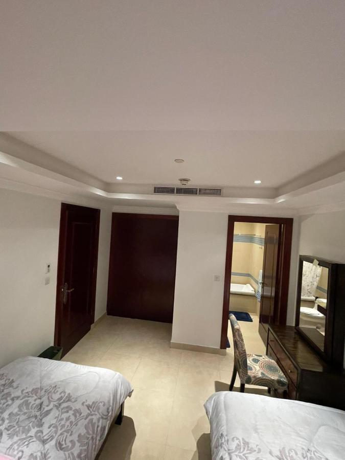 Luxury 2 Bedroom Apt In The Pearl With Marina View ドーハ エクステリア 写真