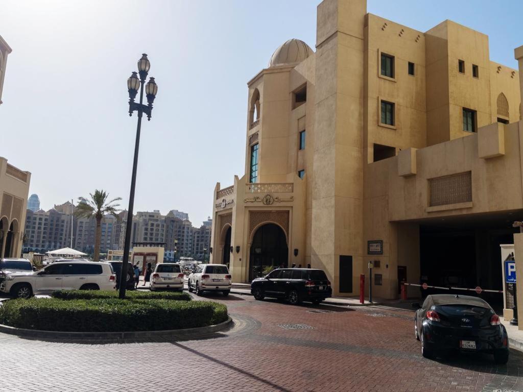 Luxury 2 Bedroom Apt In The Pearl With Marina View ドーハ エクステリア 写真